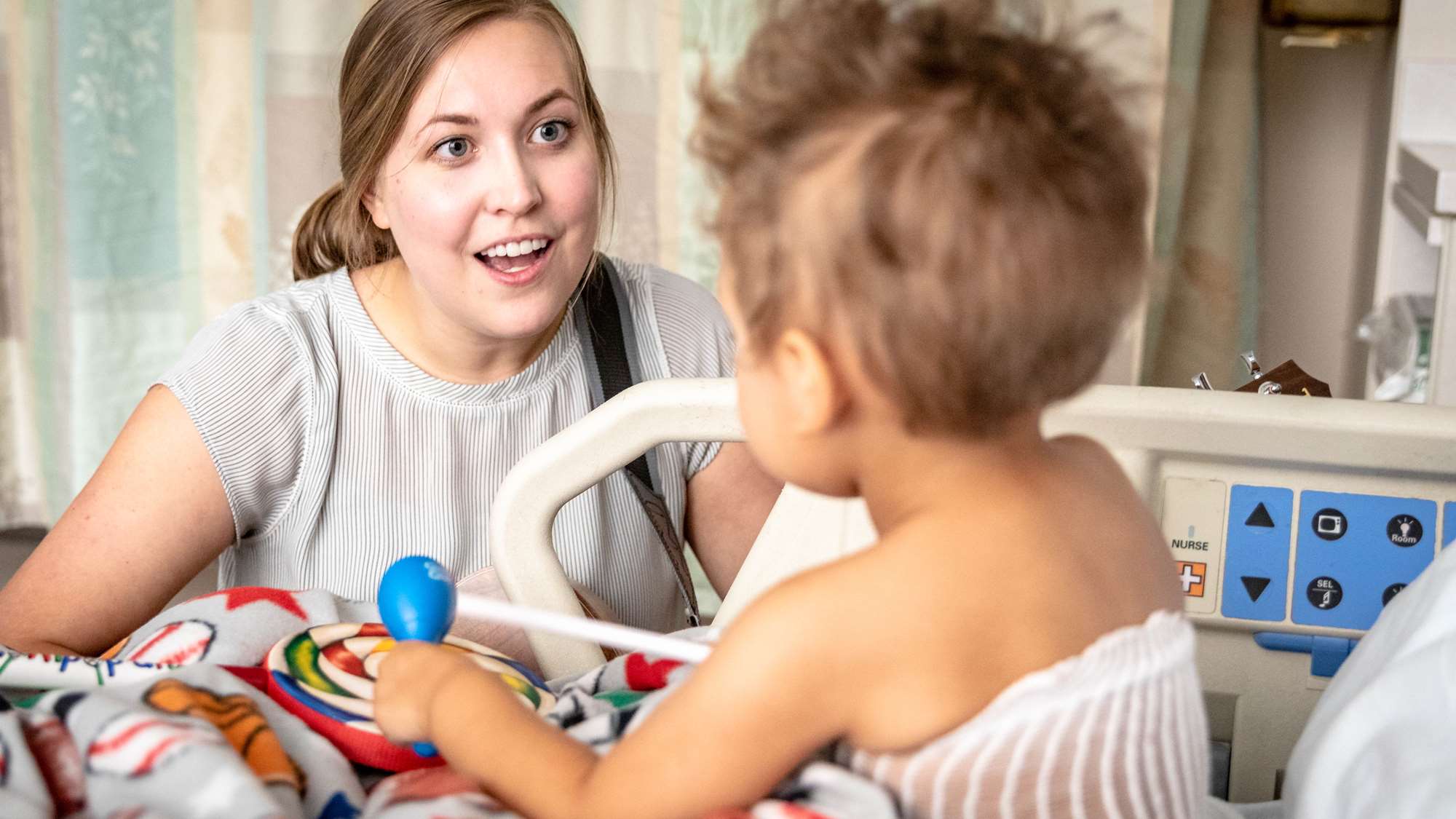 Music therapist with patient 