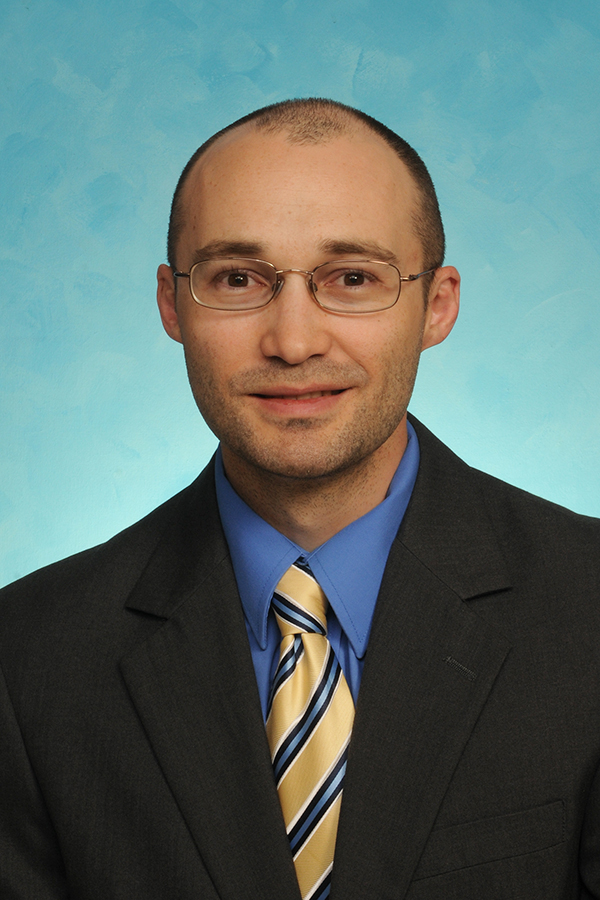 A photo of Eric Bailey.