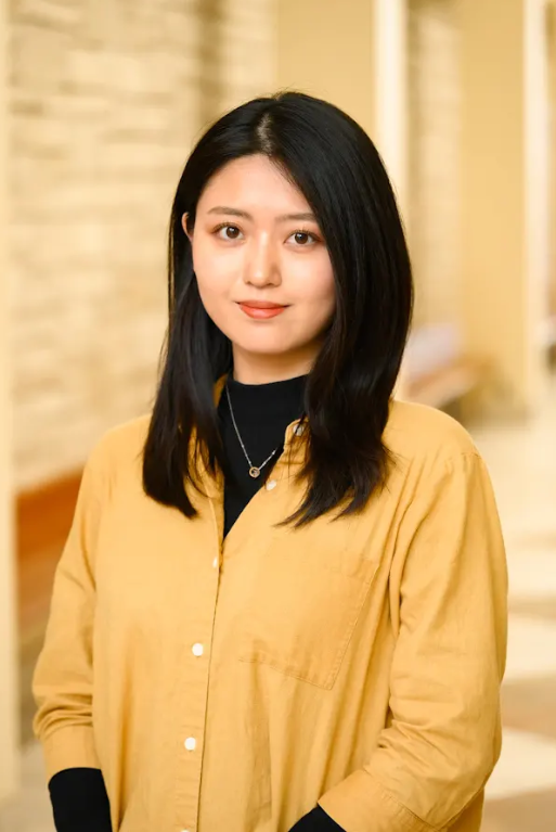 A headshot photo of Juri Hoda.