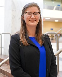 A photo of Lindsey Morais.